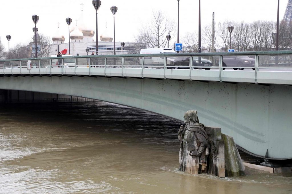 Parigi Senna Piena