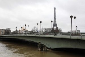 Parigi Senna Piena