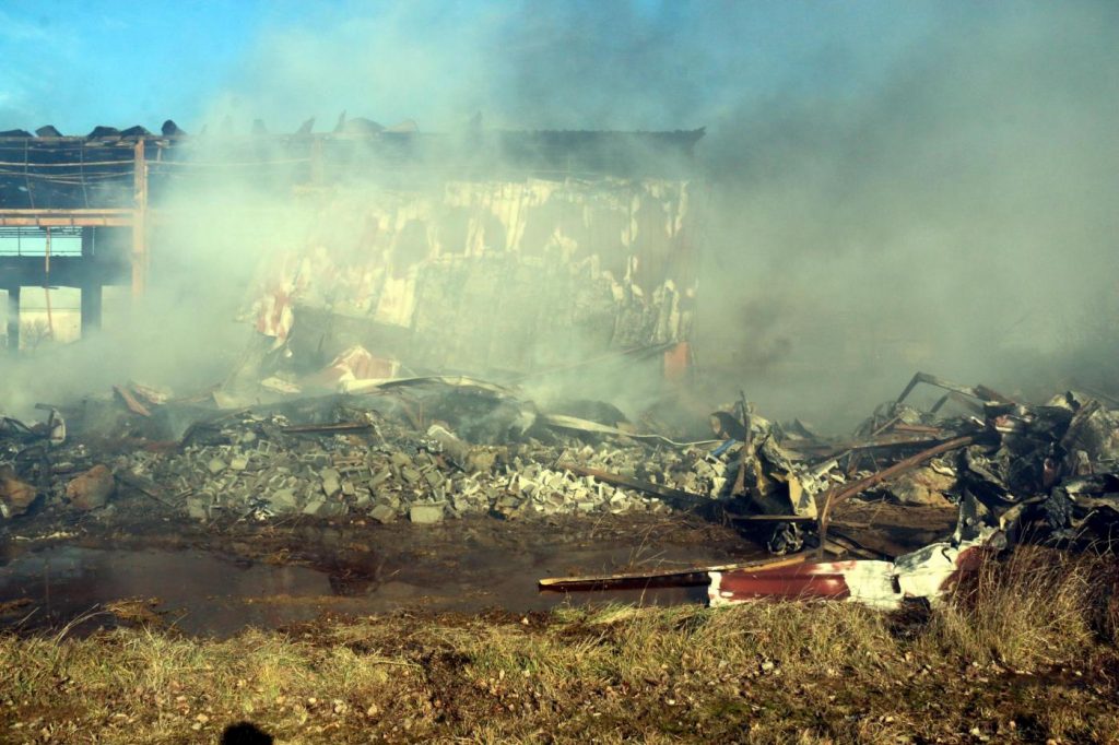 incendio capannone Pavia