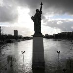 Alluvione in Francia: preoccupazione a Parigi per la piena della Senna, oggi il picco [GALLERY]