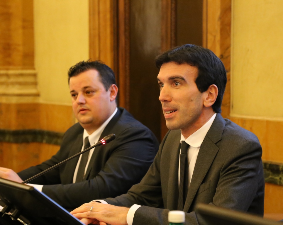Vincenzi Martina