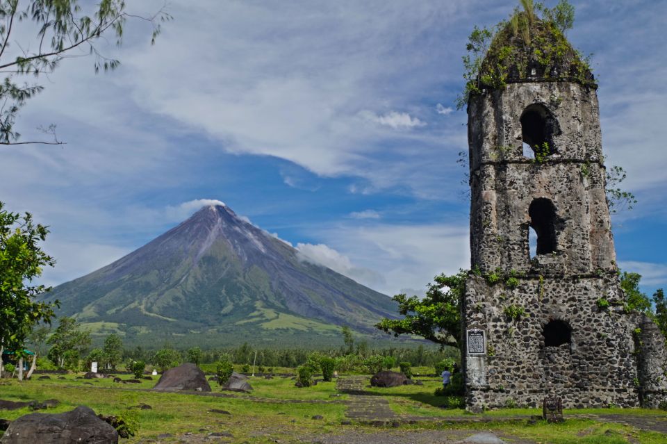 chiesa cagsawa, vulcano mayon