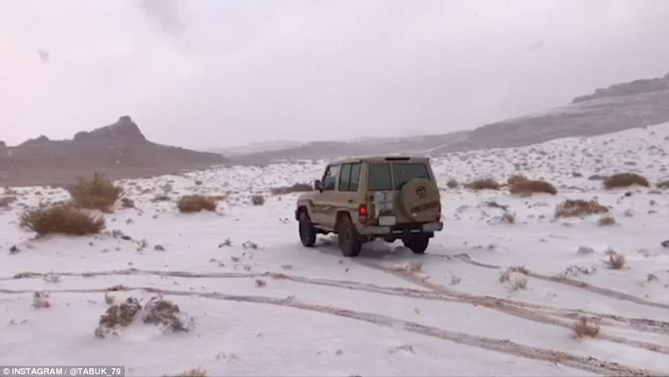 neve deserto Arabia Saudita