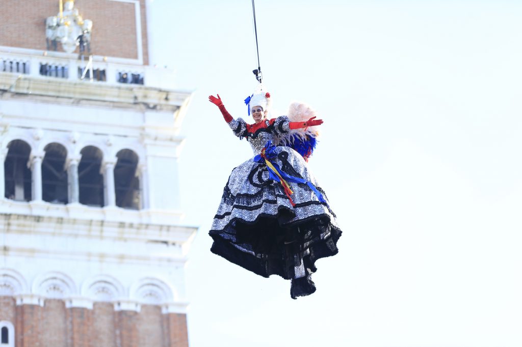 Carnevale di Venezia, Volo dell'Angelo