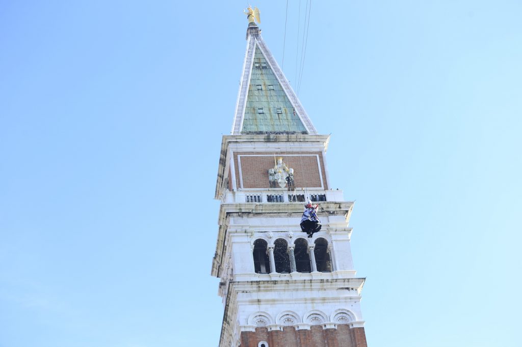 Carnevale di Venezia, Volo dell'Angelo