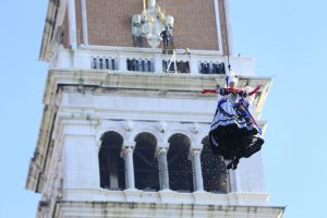 Carnevale di Venezia, Volo dell'Angelo
