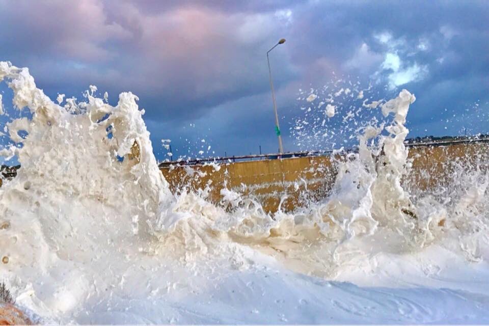spiaggia schiuma libano