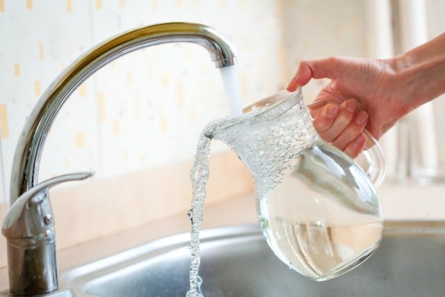 acqua da rubinetto rifiuti plastica