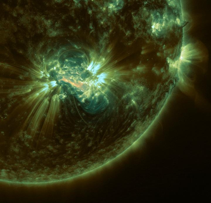 eruzione solare