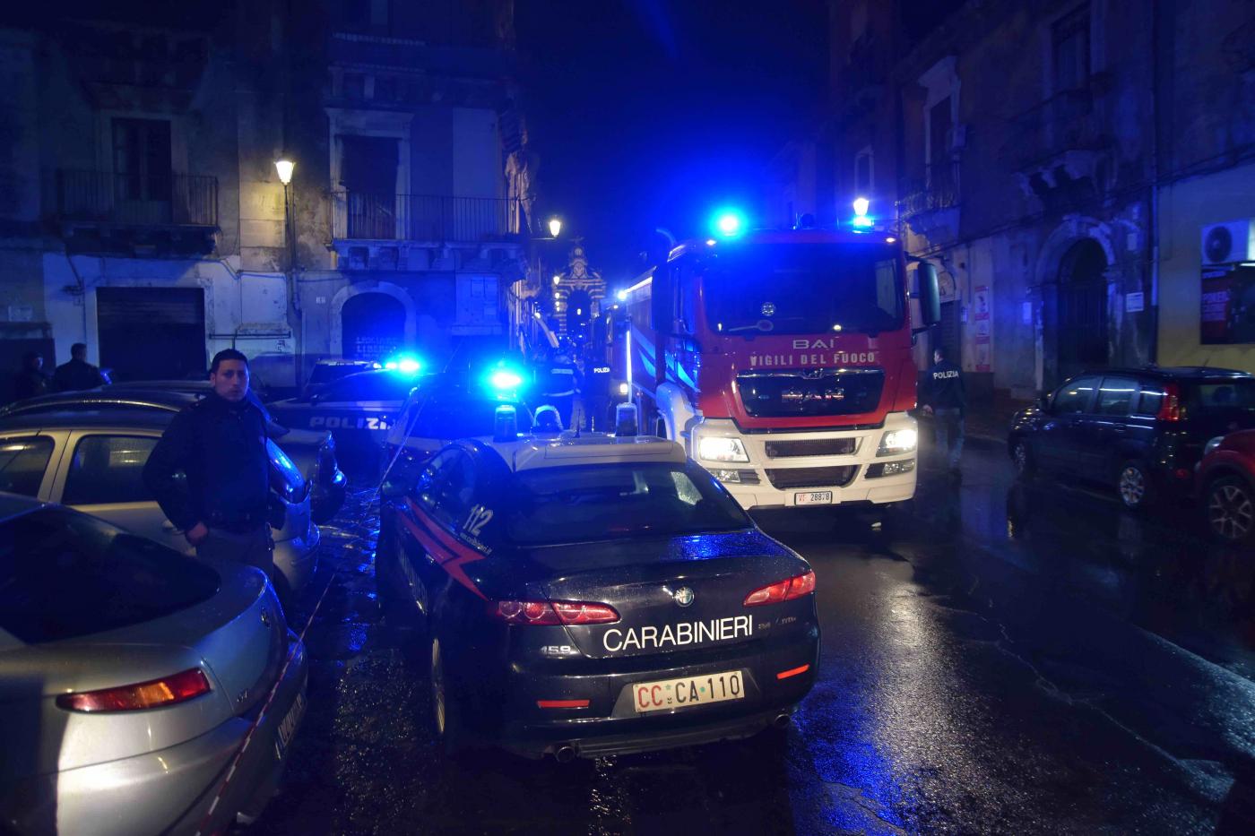 Catania, esplosione per fuga di gas in edificio