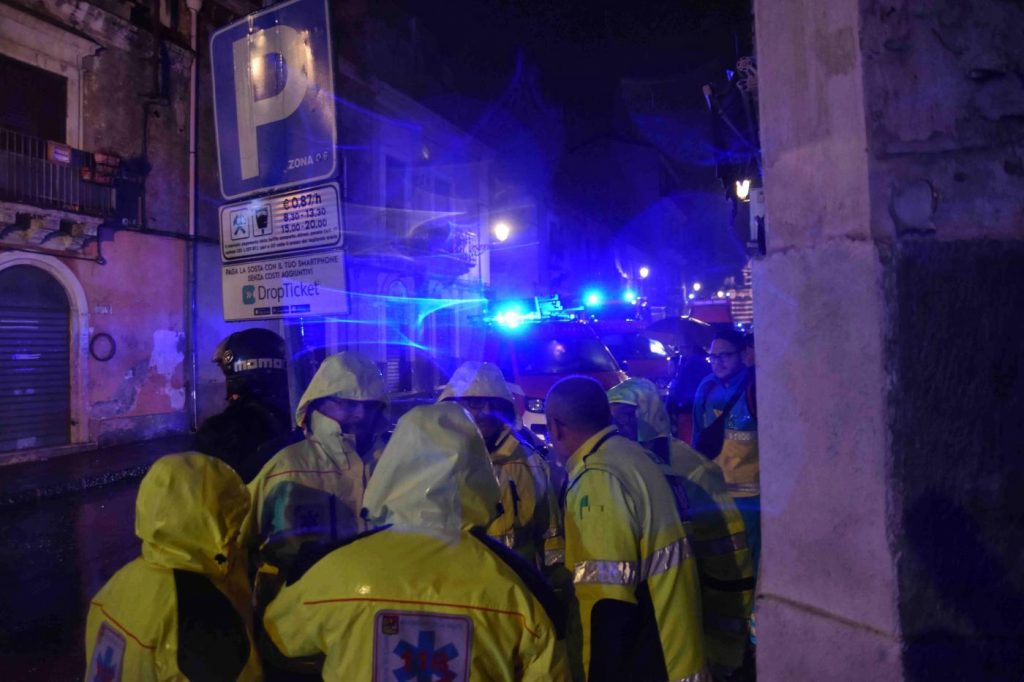 Catania, esplosione per fuga di gas in edificio