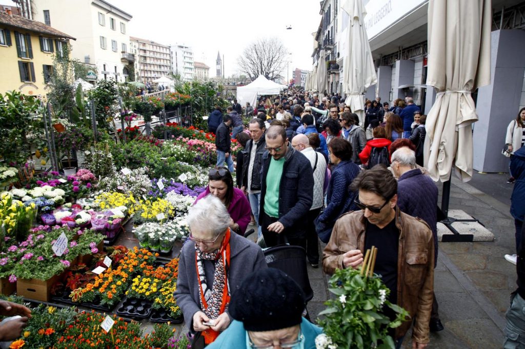 Milano, Fiori e sapori sul naviglio grande (1)