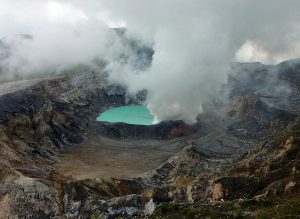 Laguna Caliente Vulcano Poas