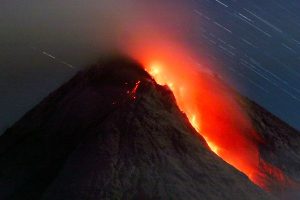 eruzione monte merapi