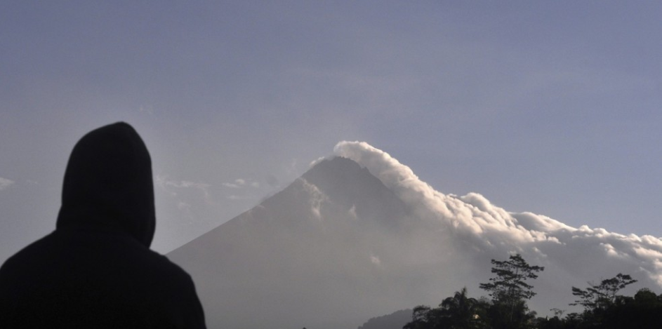 eruzione monte merapi indonesia (1)