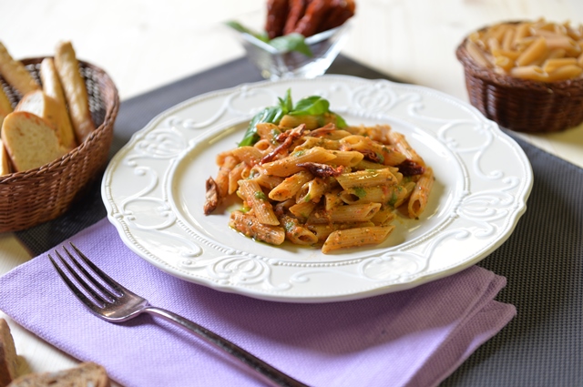 Penne integrali al pesto