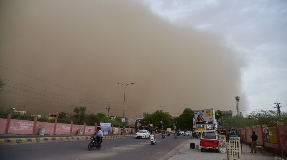 tempesta di sabbia India