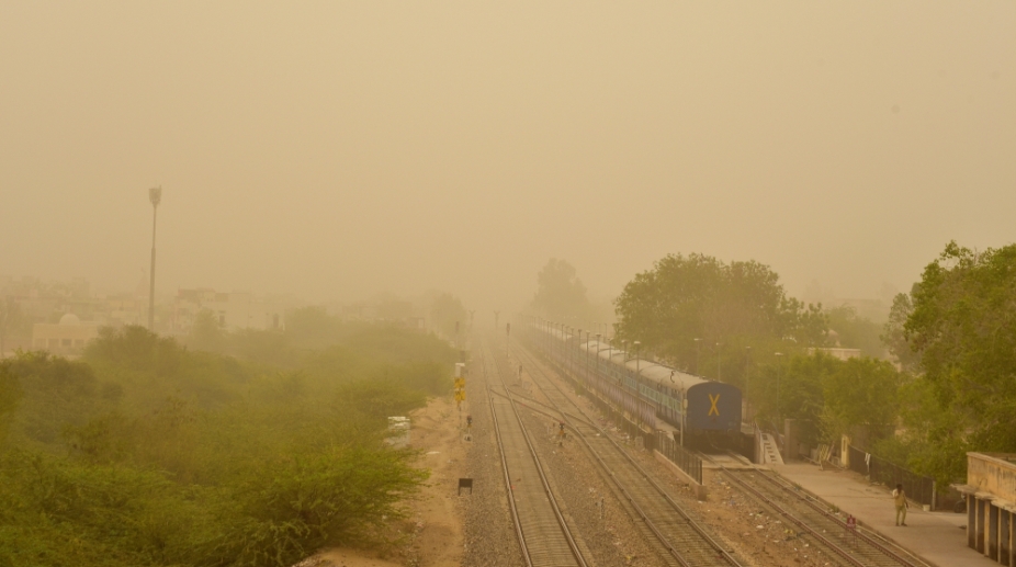 tempesta di sabbia India