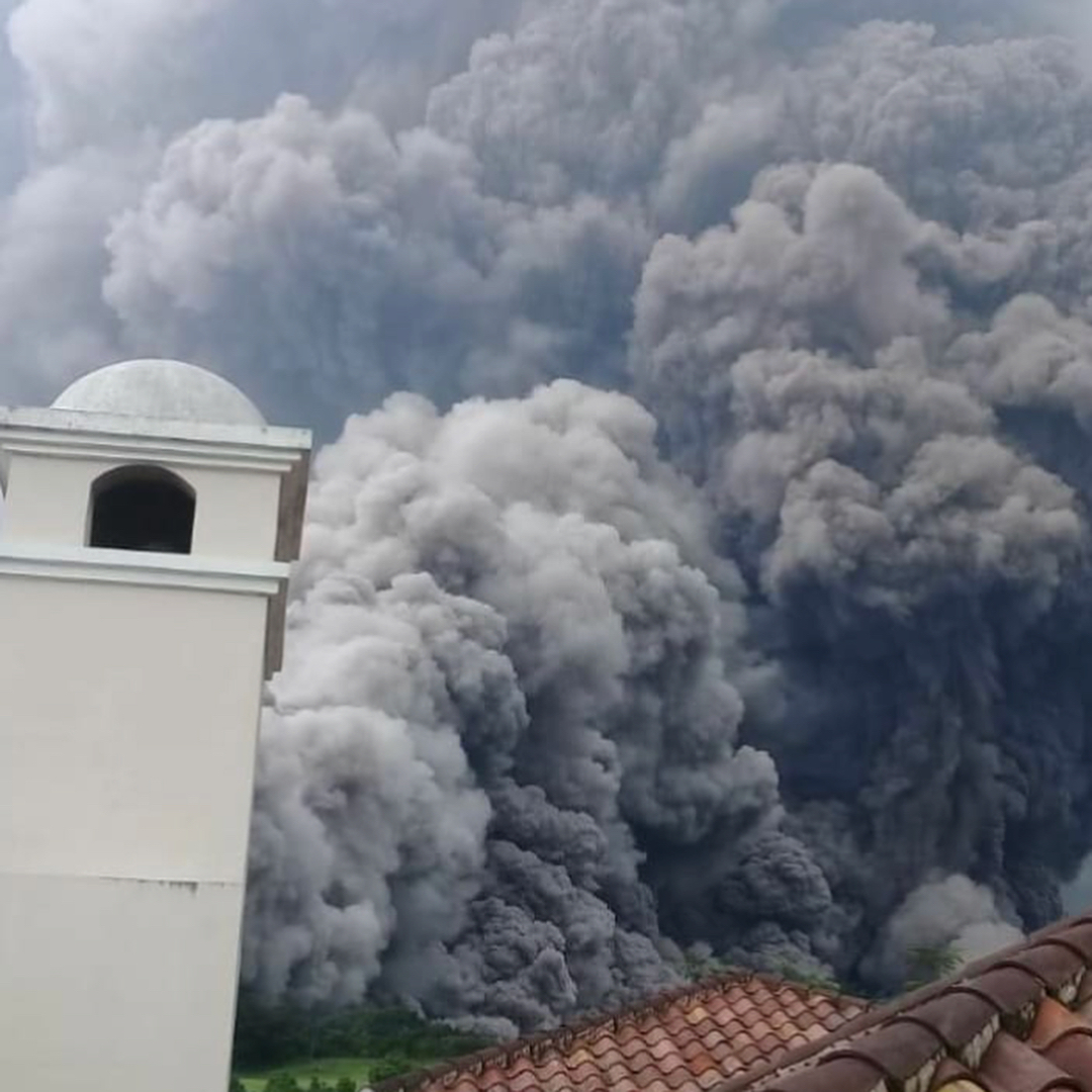 Eruzione volcan de fuego Guatemala