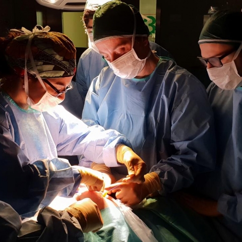 Spina bifida curata in utero, al Policlinico di Milano primo intervento d'Europa