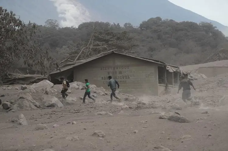 eruzione vulcano guatemala