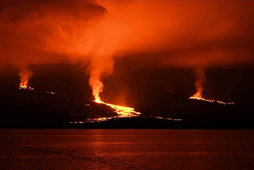 eruzione vulcano sierra negra galapagos