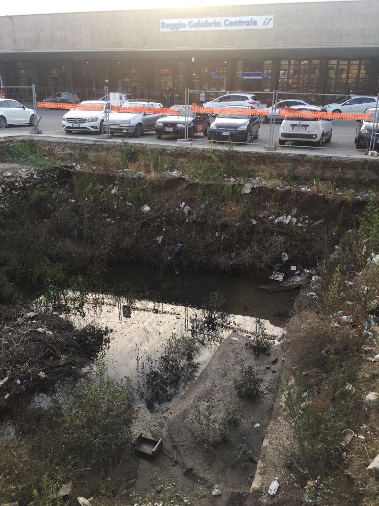 maltempo reggio calabria piazza garibaldi scavi
