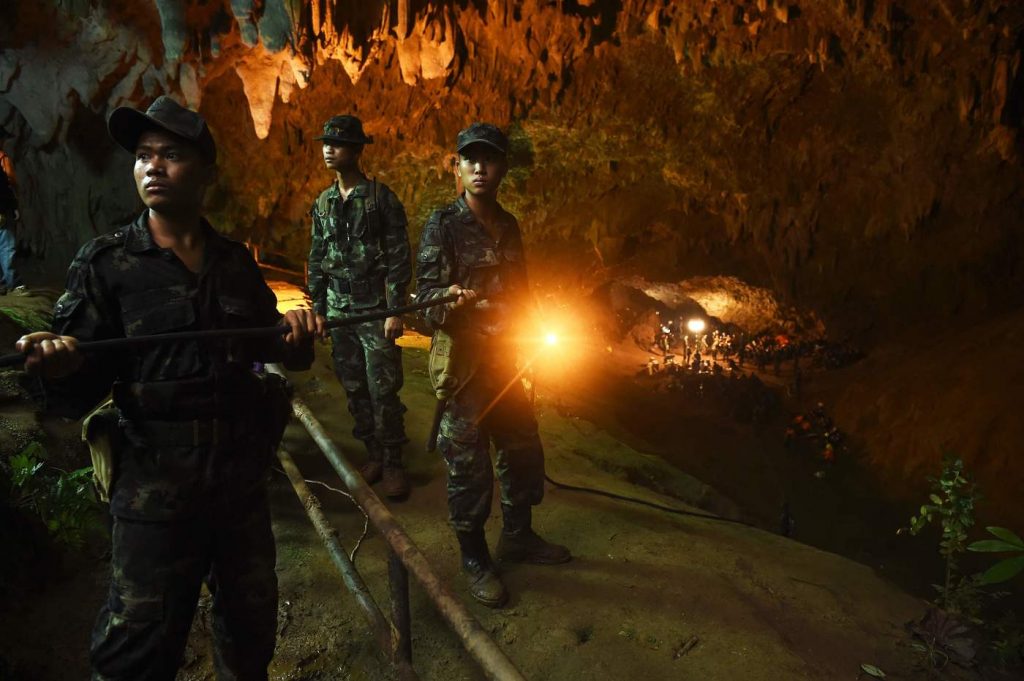 Thailandia, squadra di calcio intrappolata nelle grotte