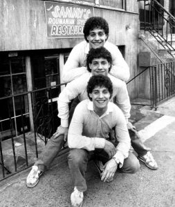 3 gemelli separati nascita