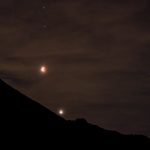 Eclissi lunare più lunga del secolo: le IMMAGINI del cielo del 27 luglio sopra Torino