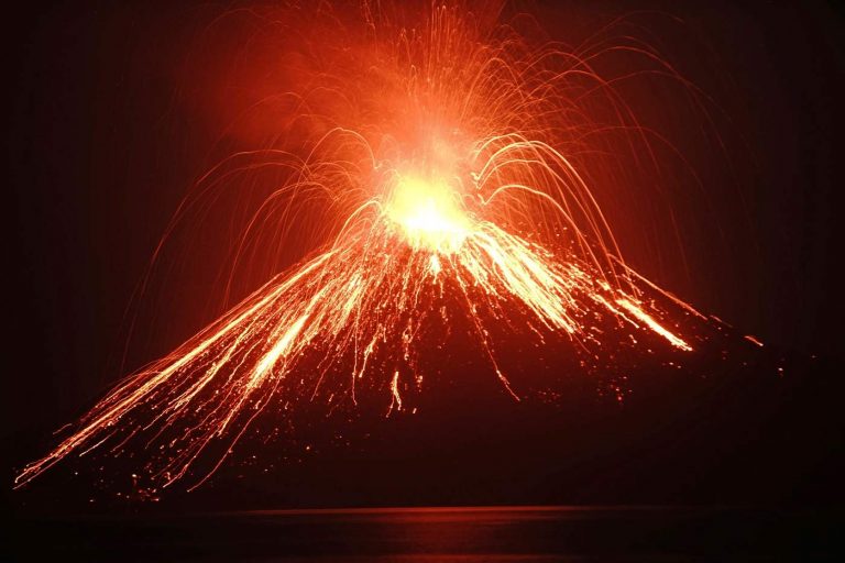 eruzione vulcano Indonesia