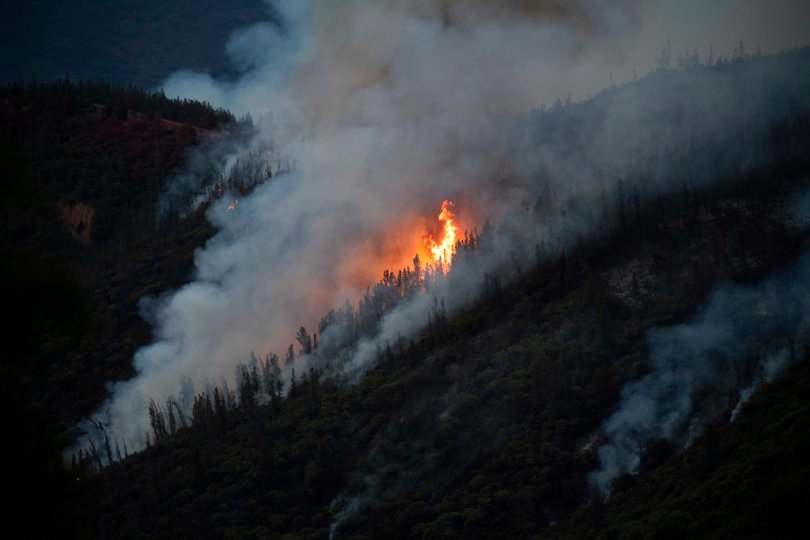 incendio california vicino yosemite national park