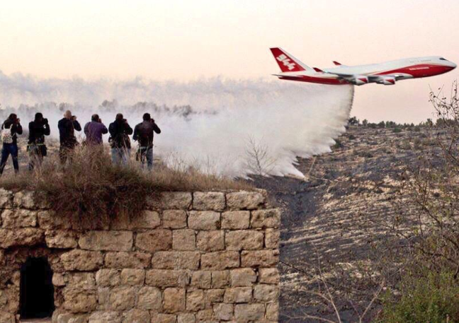 B747-400 Supertanker, l'aereo antincendio più grande del mondo