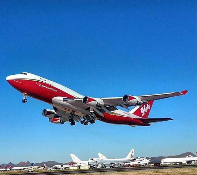 B747-400 Supertanker, l'aereo antincendio più grande del mondo