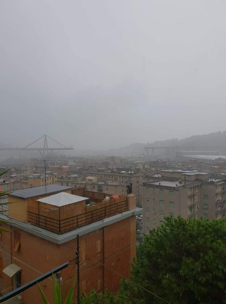 crollo ponte autostrada a10 genova (1)