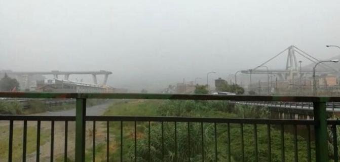 crollo ponte autostrada a10 genova (1)