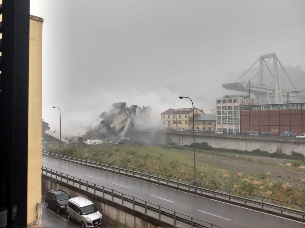 crollo ponte genova 1