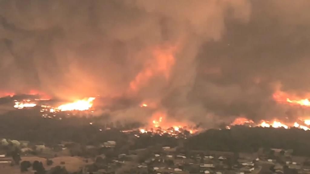 firetornado incendi california