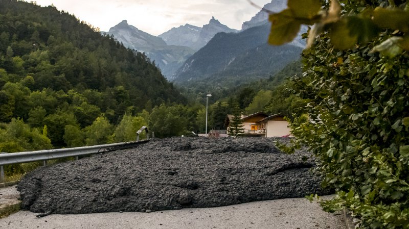 flusso detriti chamoson svizzera