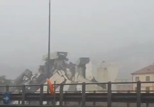 crollo ponte autostrada a10 genova