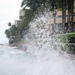 L’uragano Lane minaccia le Hawaii: precipitazione estreme, “inondazioni e frane improvvise pericolose per la vita” [GALLERY]