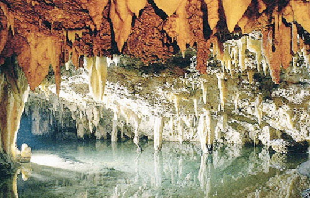 Grotta del Vento” in Toscana