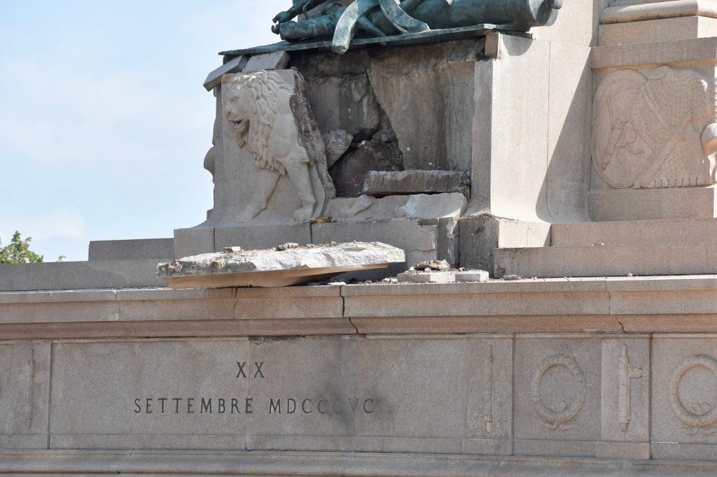 Roma, Fulmine danneggia il monumento a Garibaldi al Gianicolo
