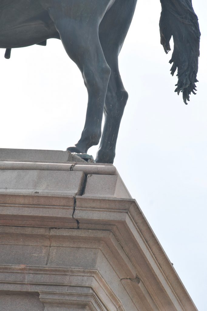 Roma, Fulmine danneggia il monumento a Garibaldi al Gianicolo