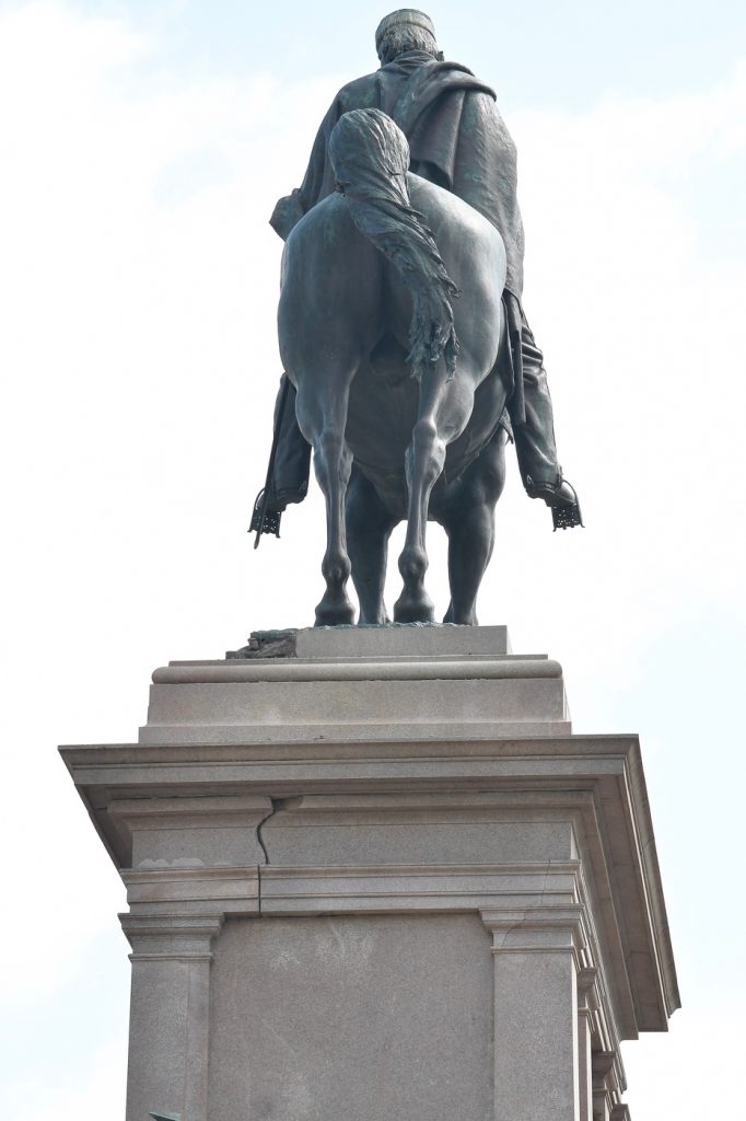 Roma, Fulmine danneggia il monumento a Garibaldi al Gianicolo