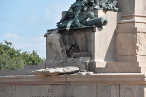 Roma, Fulmine danneggia il monumento a Garibaldi al Gianicolo