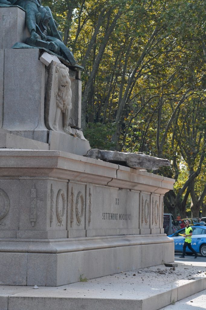 Roma, Fulmine danneggia il monumento a Garibaldi al Gianicolo