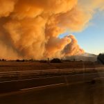 Pisa, enorme incendio devasta il Monte Serra: 500 sfollati, “scenario apocalittico” [FOTO e VIDEO]