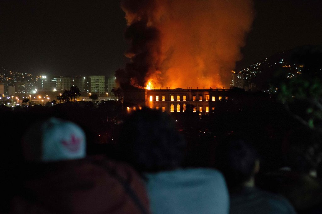 Brasile, incendio Museo Nazionale a Rio de Janeiro