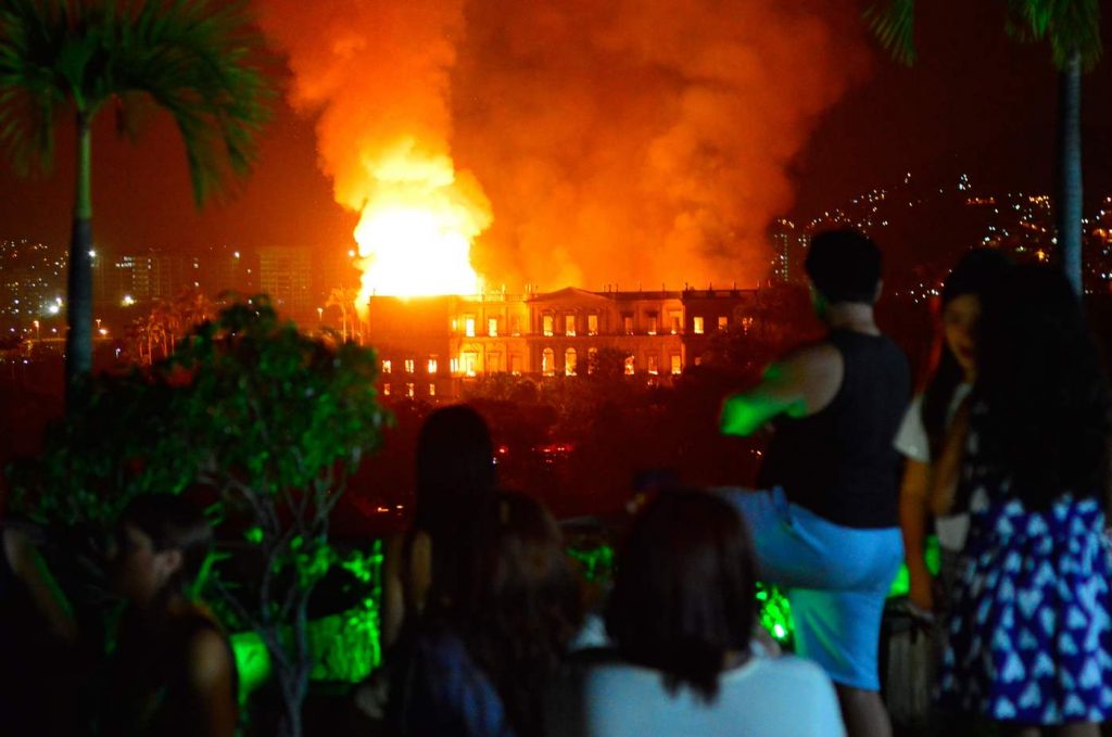 Brasile, incendio Museo Nazionale a Rio de Janeiro